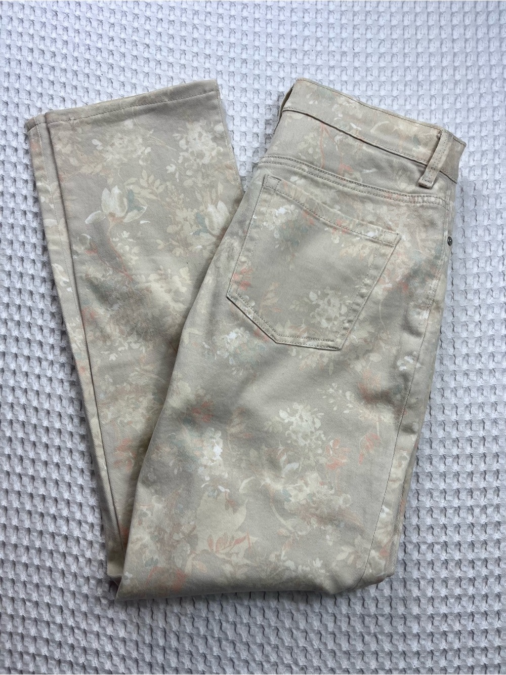 Gloria Vanderbilt Amanda Floral Print Straight Leg Jeans Beige Pastel Size 6